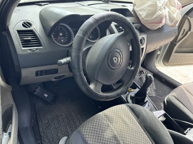 Renault Megane irányjelző kormánykapcsoló kézifék kar kesztyűtartó