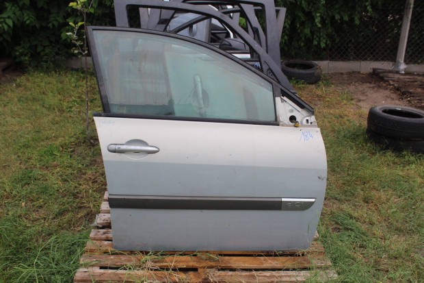 Renault Mégane jobb első ajtó komplett(184.)
