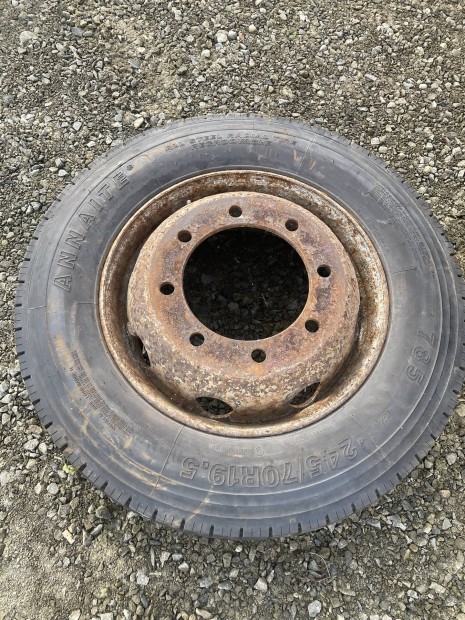 Renault Midlum felni gumival :245/79R19.5 hz 