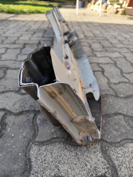 Renault Modus bontott jobb k�sz�b 