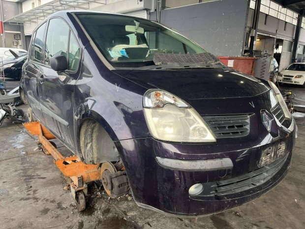 Renault Modus motorh�ztet�,l�kh�r�t�,homlokfal,s�rv�d�,l�mp�k