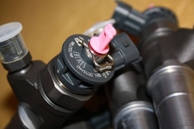 Renault Nissan 2.0 DCI Porlaszt 0445110939 166003355R