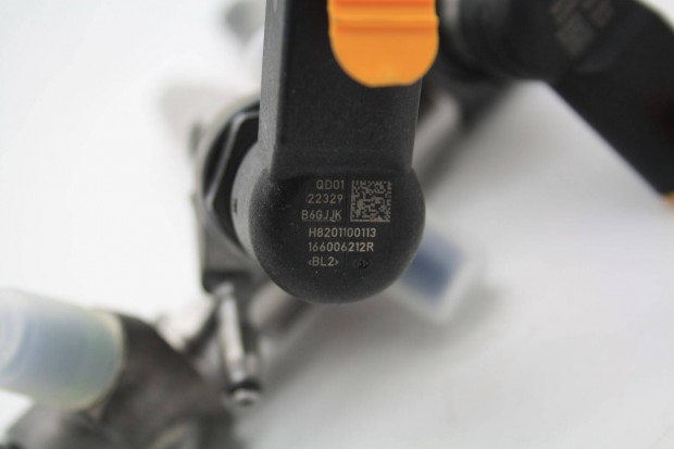 Renault Nissan Mercedes Continental 1.5DCI Porlasztó 8201041272