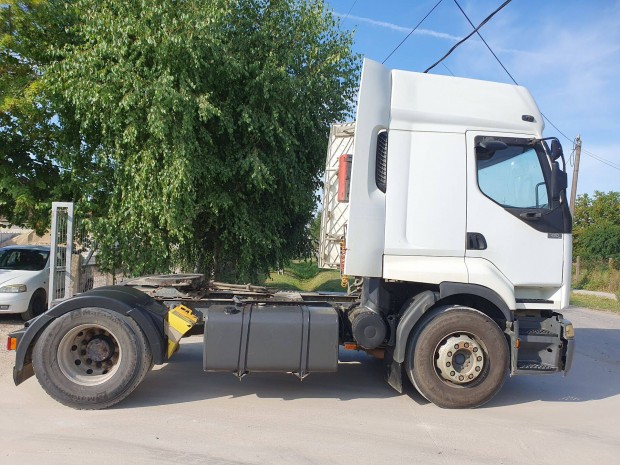 Renault Premium 420