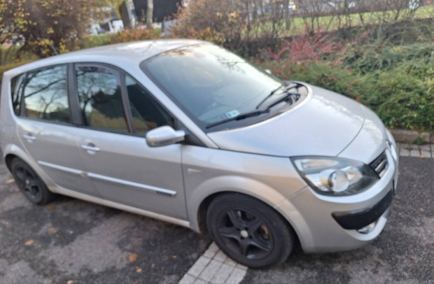 Renault Scenic 1.5 DCI 106 LE egyter szemlygpkocsi