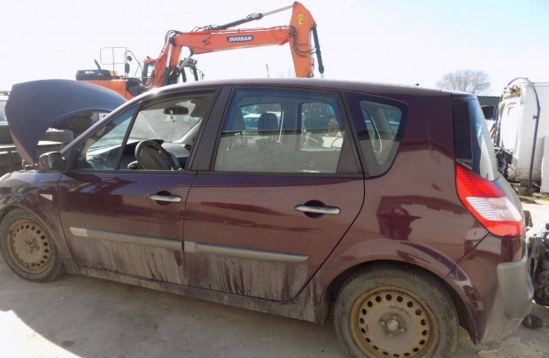 Renault Scenic 2003 bontott alaktrszek