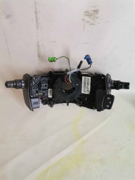 Renault Scenic 2  Bajuszkapcsol 8200127726