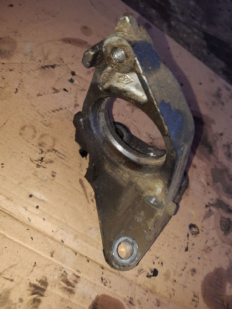 Renault Scenic II Jobb Féltengely Tartó Bak