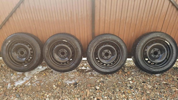 Renault Scenic lemezfelni tligumival elad