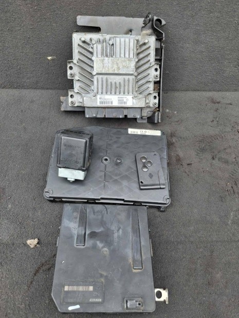Renault Scenic motor vezérlő szett 8200847131 8200680832