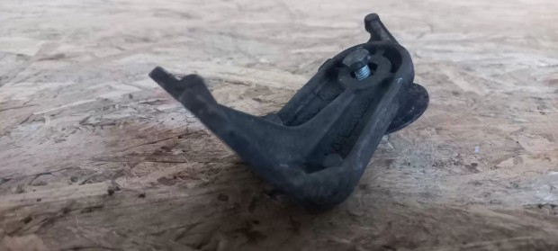 Renault TRAFIC 01-t�l H�t�v�z el�meleg�t� tart� bak konzol 1835