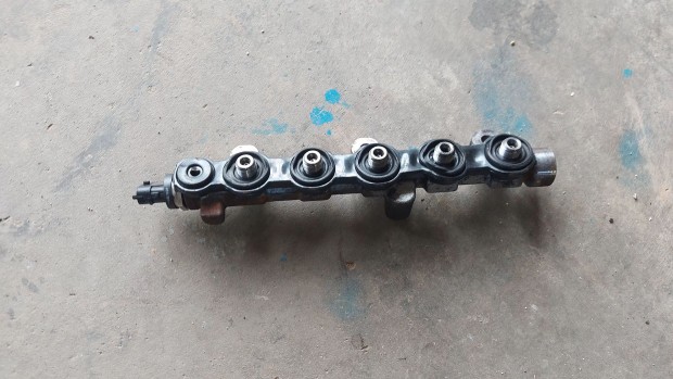 Renault TRAFIC Opel VIVARO 06- 2.0 Rail cs� k�z�s nyom�cs� szelep 7349