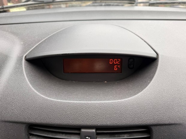 Renault Thalia I 1.2 16 V központi kijelző / óra