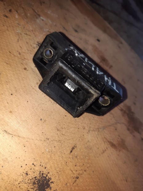 Renault Thalia I Csomagt�rajt� Z�r �tk�z�