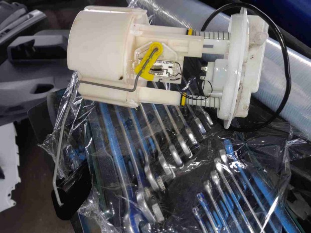 Renault Thalia I �zemanyag Szintjelz�