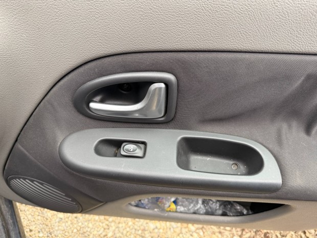 Renault Thalia I 1.2 16 V jobb első ablakemelő kapcsoló