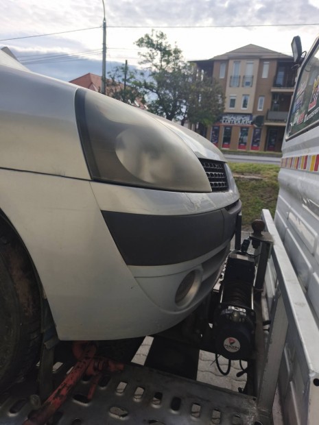 Renault Thalia első lökhárító