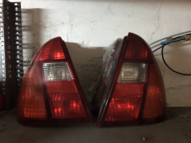 Renault Thalia hátsó lámpa