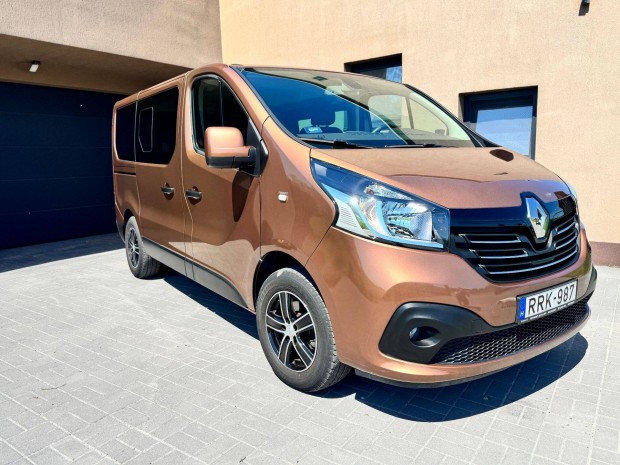 Renault Trafic 1.6 Bue DCI 120 9 személyes 43.000Km