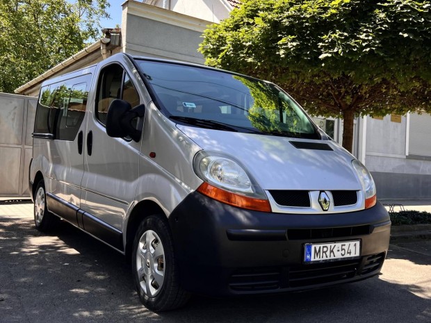 Renault Trafic 1.9 dCi L1H2 Business 9 Személye...
