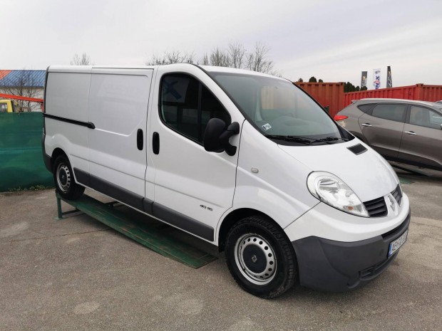 Renault Trafic 2.0 DCi hossztott kivitel