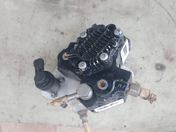 Renault Trafic 2.0 Dci nagynyom�s� szivatty�.