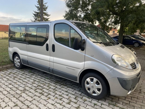 Renault Trafic 2.0 dCi L1H1P1 Passenger