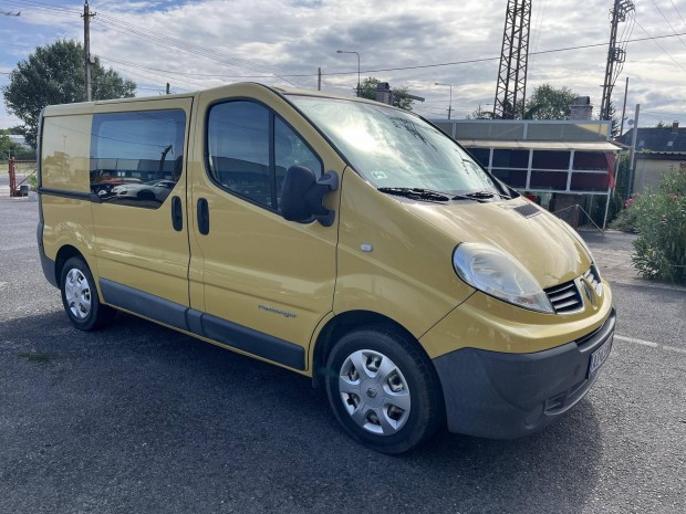 Renault Trafic 2.0 dCi L1H1P1 Passenger