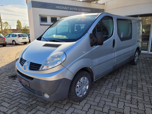 Renault Trafic 2.0 dCi L2H1P2 Passenger 6 szem...