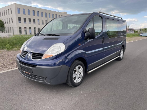 Renault Trafic 2.0 dCi L2H1 Cool végig vezetett...