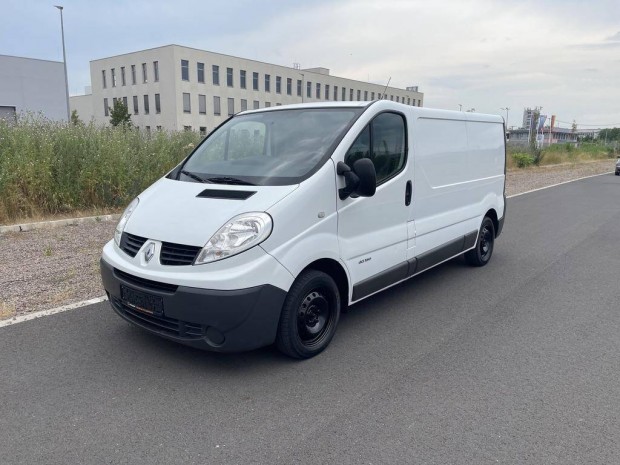 Renault Trafic 2.5 dCi L2H1 Authentique folyama...