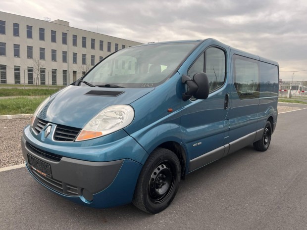 Renault Trafic 2.5 dCi L2H1 Cool folyamatosan s...