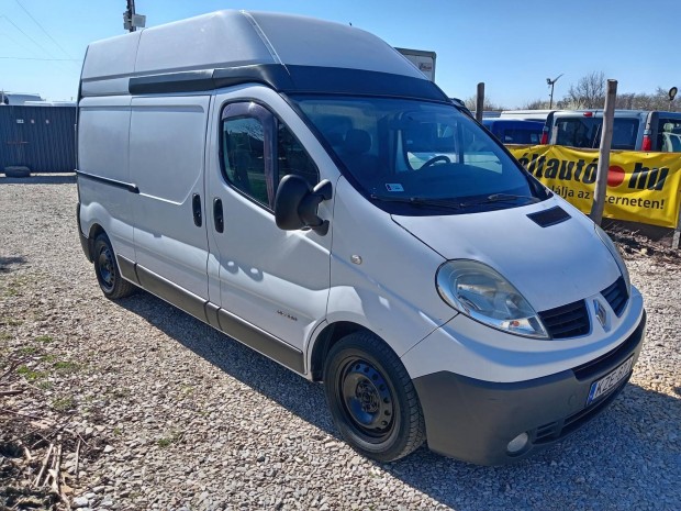 Renault Trafic 2.5 dCi L2H2 Komfort Hossz.Maga...