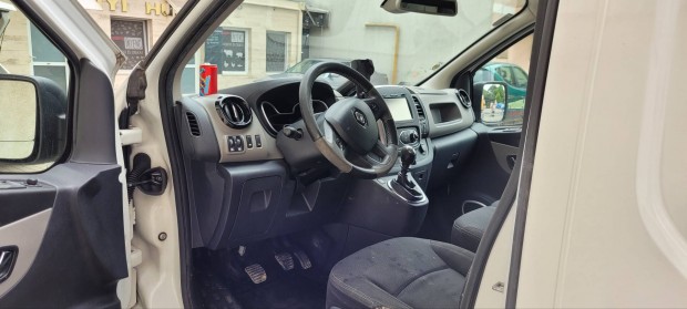 Renault Trafic 3szemlyes 2015 H1L1