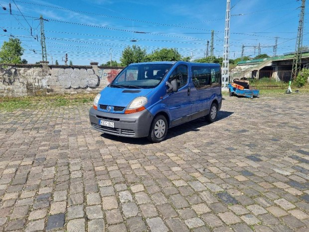 Renault Trafic 9 fős, 1.9dci, megkímélt állapotban eladó