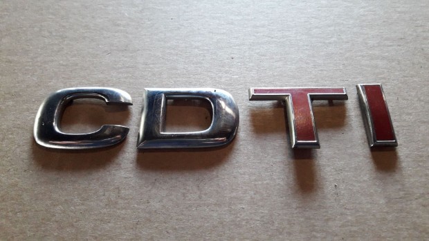 Renault Trafic Felirat / Embl�ma