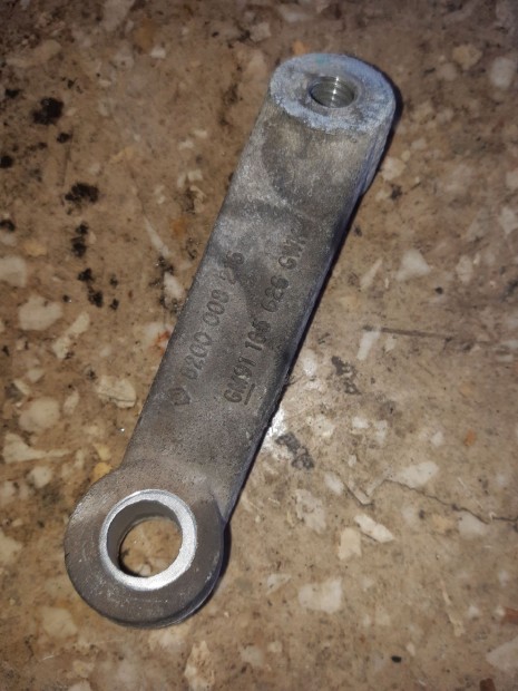 Renault Trafic Motortartó Bak