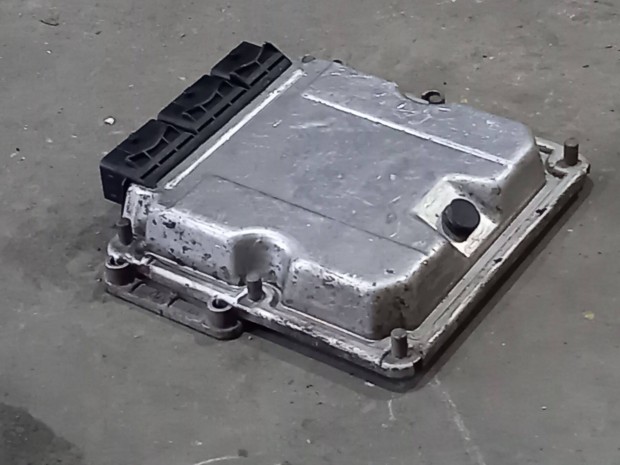 Renault Trafic Opel Vivaro 01- Ecu motorvezérlő motor vezérlő 8097