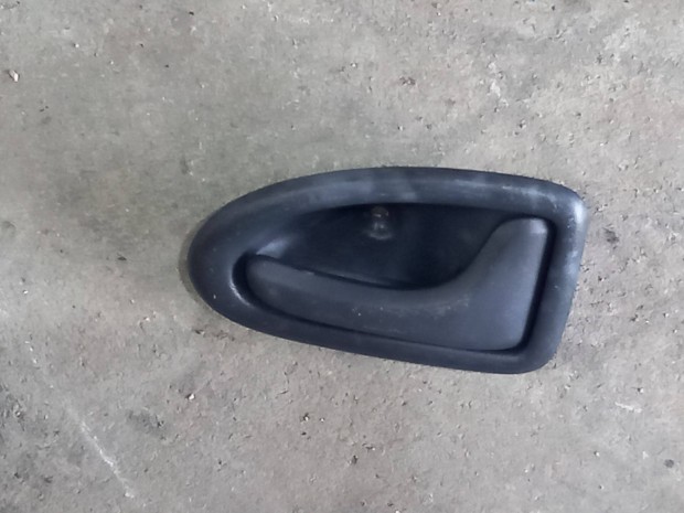 Renault Trafic Opel Vivaro 01- Jobb első ajtó ajto belső kilincs 8368