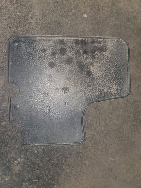 Renault Trafic Opel Vivaro Primastar gumiszőnyeg akkumulátor feletti r