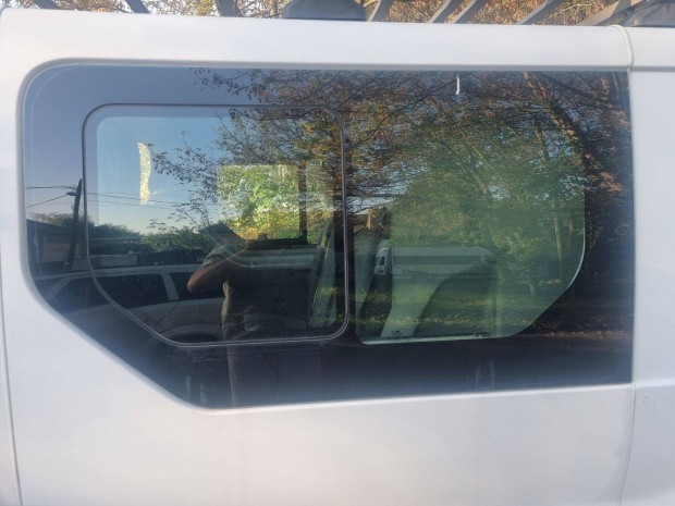 Renault Trafic Opel Vivaro Primastar nyitható és fix oldalüvegek