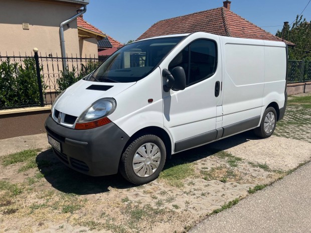 Renault Trafic kisteheraut elad