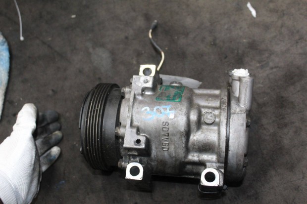 Renault Twingo 1996-2004 1.2B klímakompresszor (77008754890) (307)