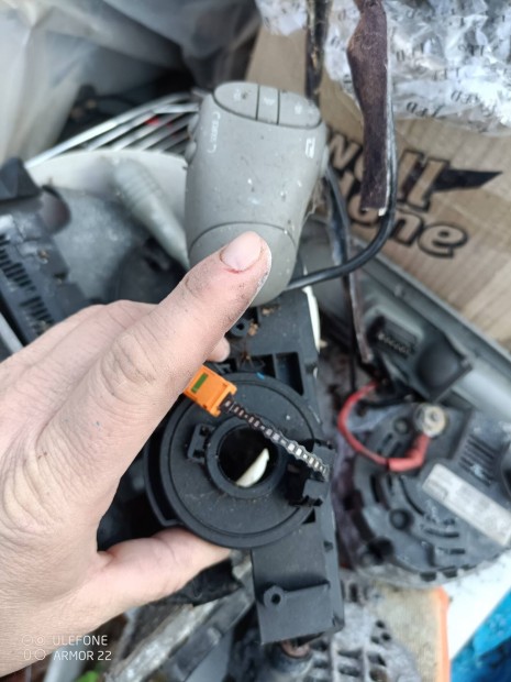 Renault Twingo 1.2 8v alkatr�szek elad�k 