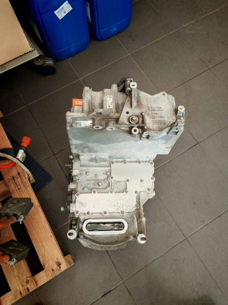 Renault Zoe 92 LE inverter + konverter (haszn�lt) 296G90650R 5AQ-601