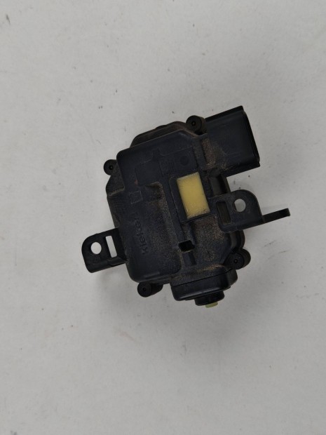 Renault Zoe központizár motor (használt) 296933106R