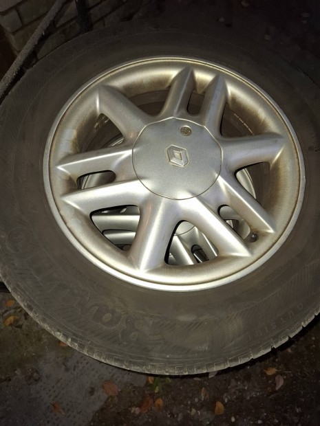 Renault (Grande Punto, Suzuki, opel, stb) 4X100 15" alufelni gumikkal