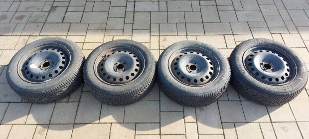 Renault acélfelni 16" téligumival