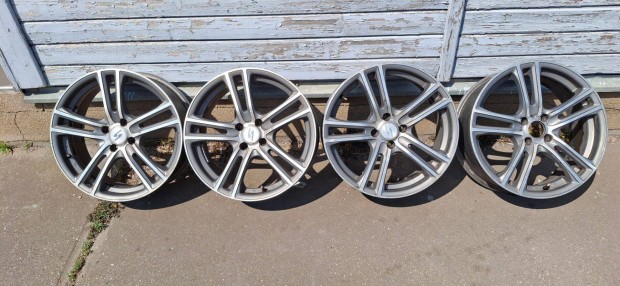 Renault alufelni garnitúra 4x114.3x17-es méretben