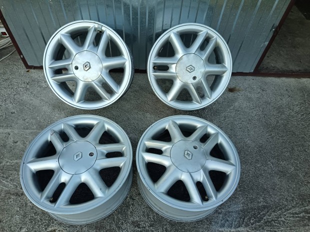 Renault clio 4x100 15 col alufelni szett
